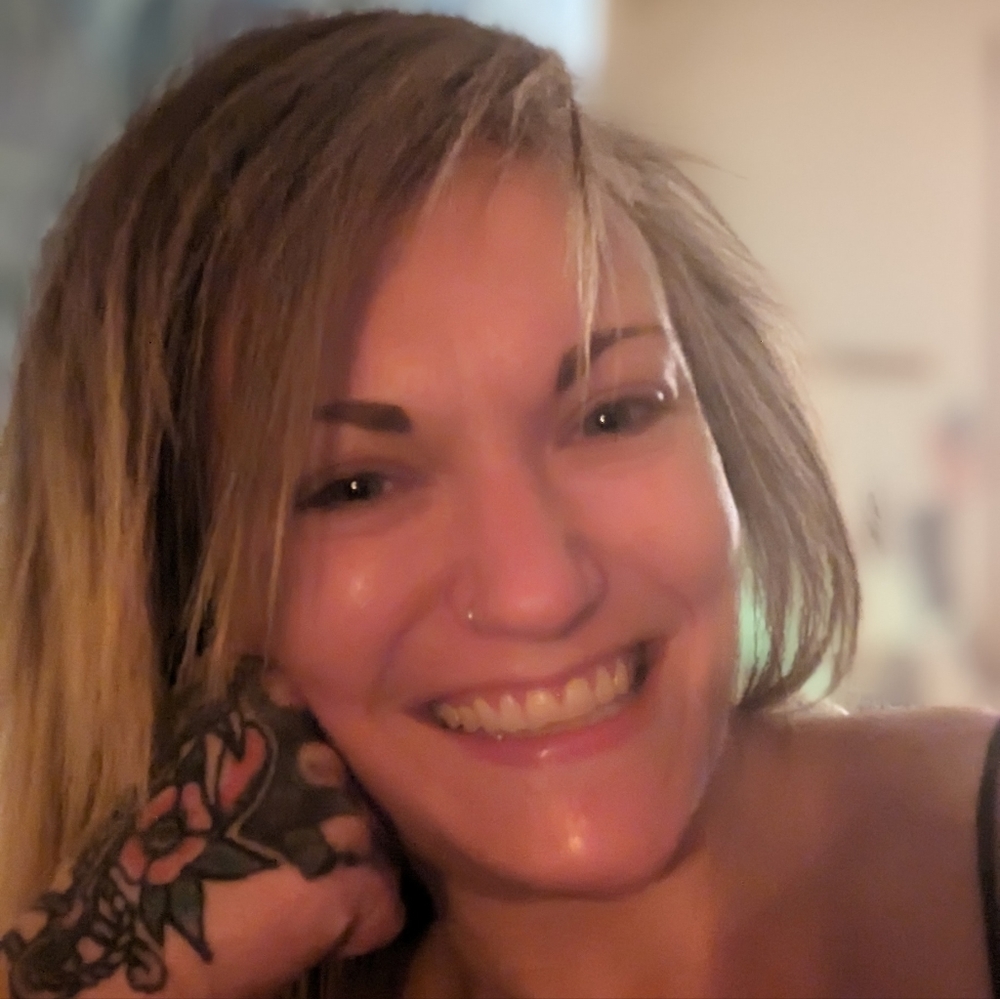 Meet your Posher, Elizabeth